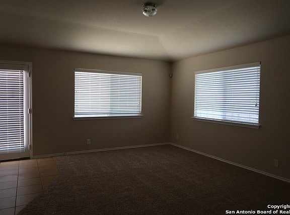 4th image of 2429 Fayette Dr