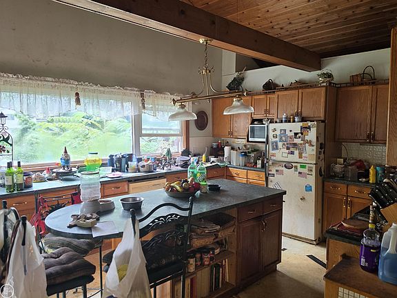 5th image of 21801 Midway Ave