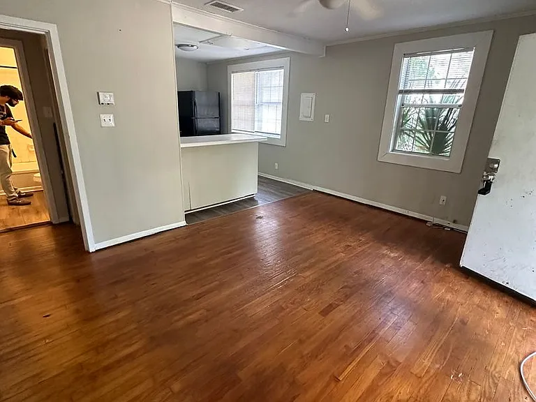904 S Lipona Rd — Photo 2