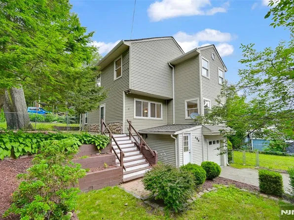 486 Lake Shore Dr W, Hewitt, NJ 07421