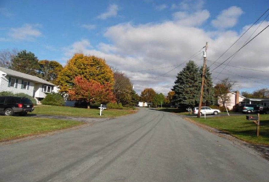 2nd image of 12 Morningside Dr