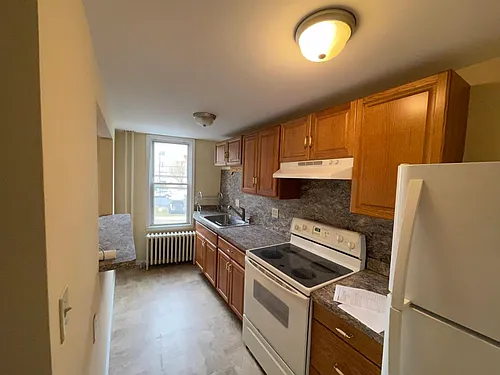 315 W Laurel Blvd Photo 1