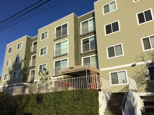 800 N Allen Pl APT 202, Seattle, WA 98103