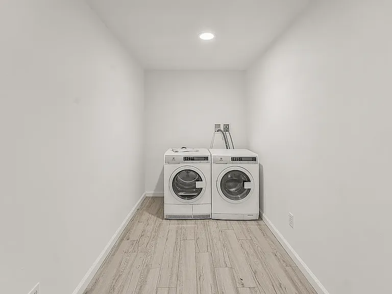 851 Hart St #L — Photo 11