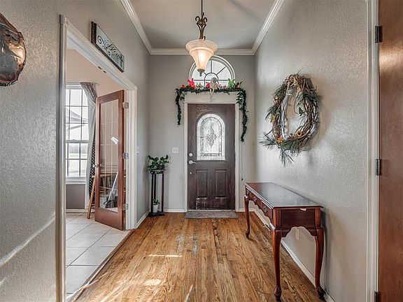 5th image of 18916 Kelli Ln