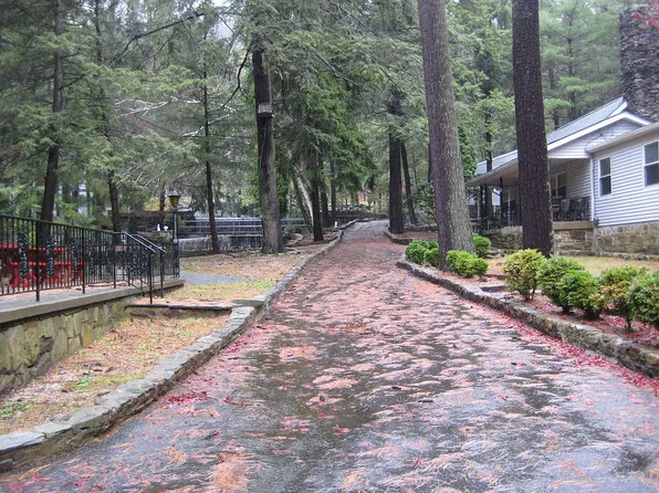 75-205 Stoney Brook Ln, Palmerton, PA 18071