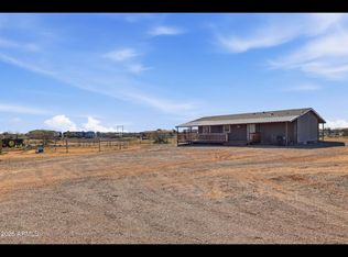 22454 W Steel Horse Rd, Congress, AZ 85332