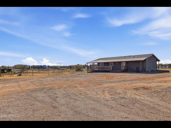 22454 W Steel Horse Rd, Congress, AZ 85332