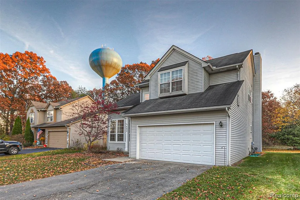 3 bed, 2.5 bath, 1960 sqft, $2,495 — Photo 2