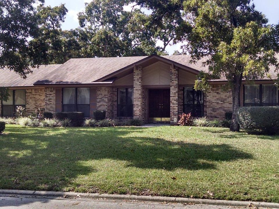 1st image of 1980 Creekview Ct