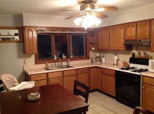 1201 14th St, Silvis, IL 61282