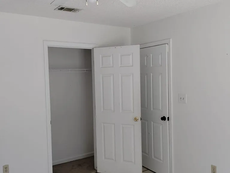 1418 Glenda Dr — Photo 13