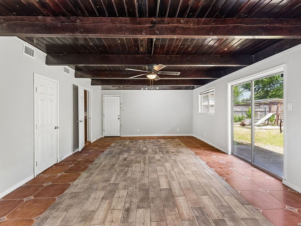 1st image of 835 Lovera Blvd