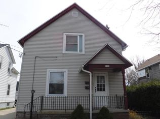 1309 S 12th St, Manitowoc, WI 54220