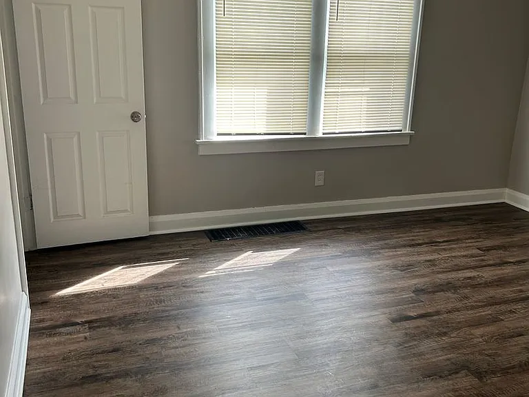 211 Carnegie Ave — Photo 5