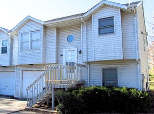 2304 10th St, Coralville, IA 52241