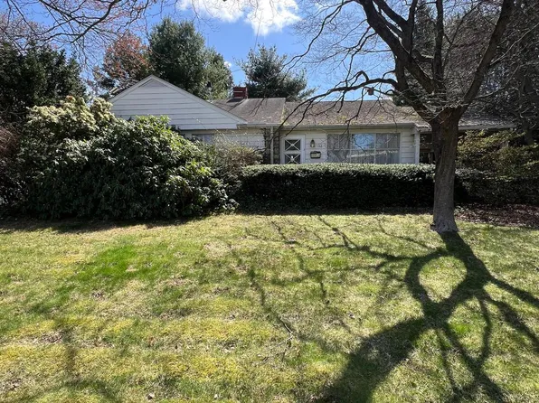 413 S New Ardmore Ave, Broomall, PA 19008