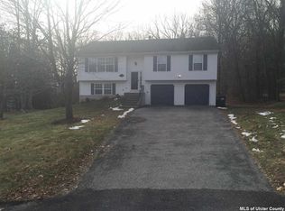 128 Foxwood Dr S, Newburgh, NY