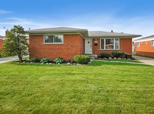 30753 Whittier Ave, Madison Heights, MI 48071