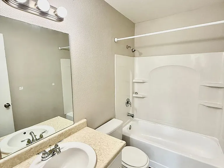 2609 E Dale St. — Photo 13
