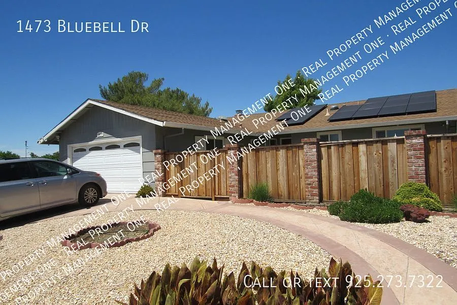 1473 Bluebell Dr photo 1