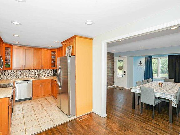 4th image of 2805 Gull Ave