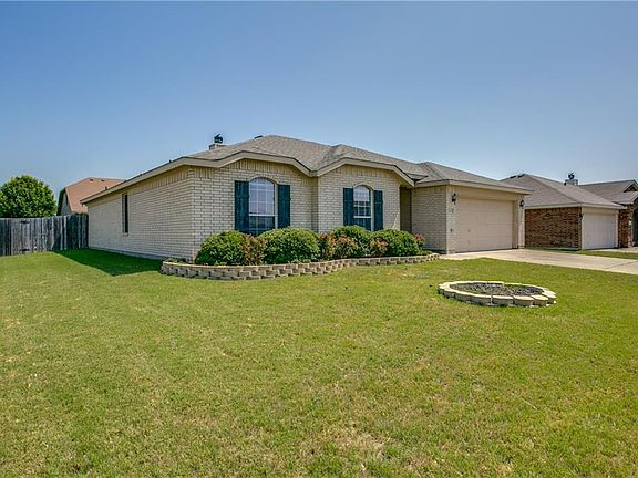 2nd image of 1601 Appaloosa Dr