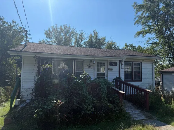 506 E Hemlock St, La Follette, TN 37766