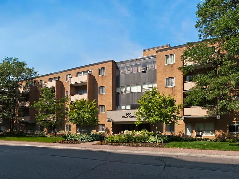 100 Cedar Ave #202 — Photo 1