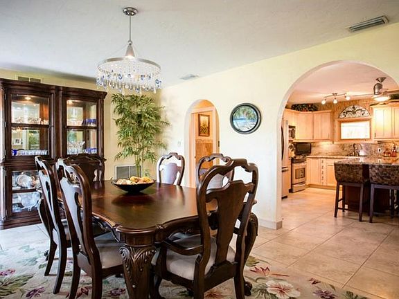 5th image of 739 Boca Ciega Isle Dr