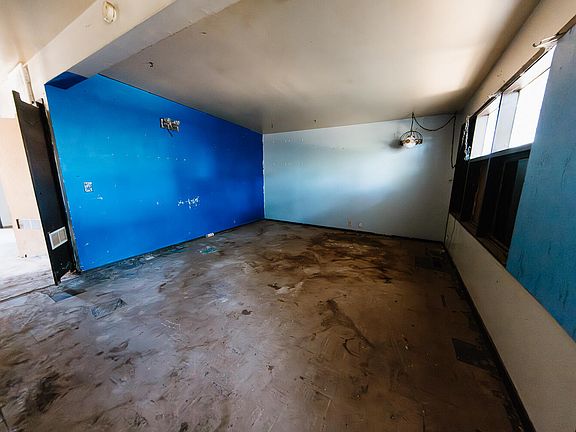 4th image of 2315 49th St