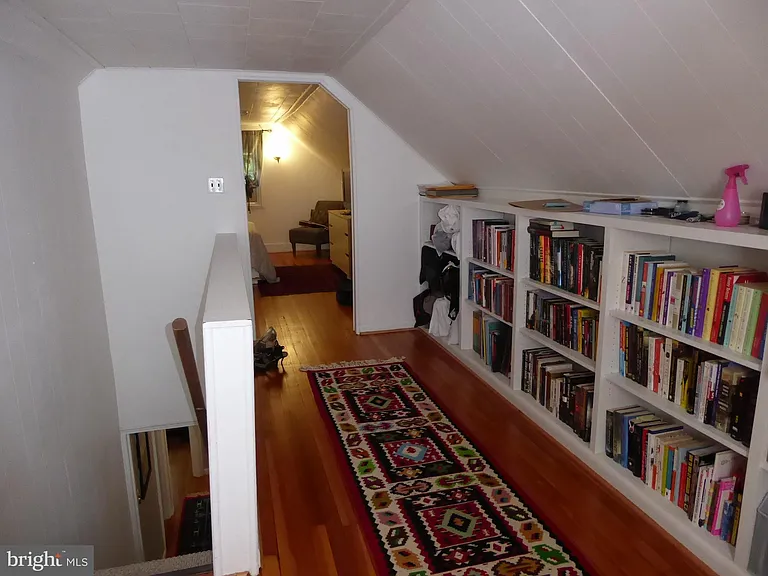 323 S Adams St — Photo 22