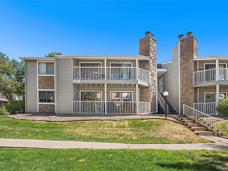 921 S Walden St #105 — Photo 16