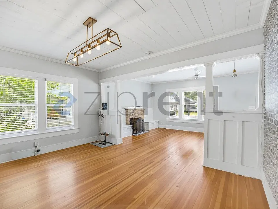 214 Carolina St