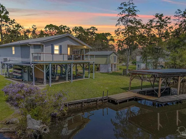 7637 Marshall Rd, Milton, FL 32583