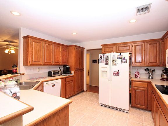 5th image of 12188 Blakely Ln