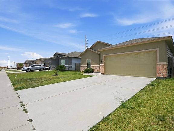 3rd image of 207 Bismarck Palm Cir