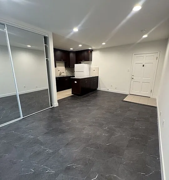 133 S Crescent Dr #3 — Photo 9
