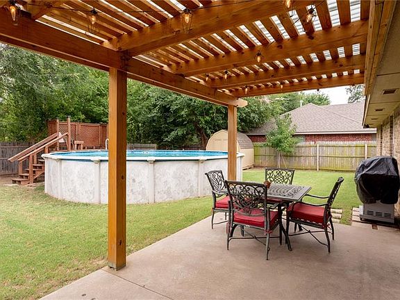 5th image of 2364 Bradford Ln