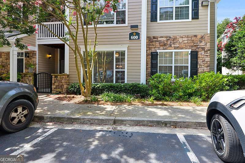 1st image of 2400 Cumberland Pkwy SE Unit 611
