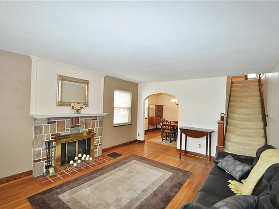 3rd image of 6115 Cambridge Ave