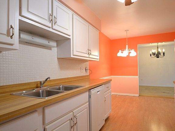 3rd image of 9620 S Komensky Ave