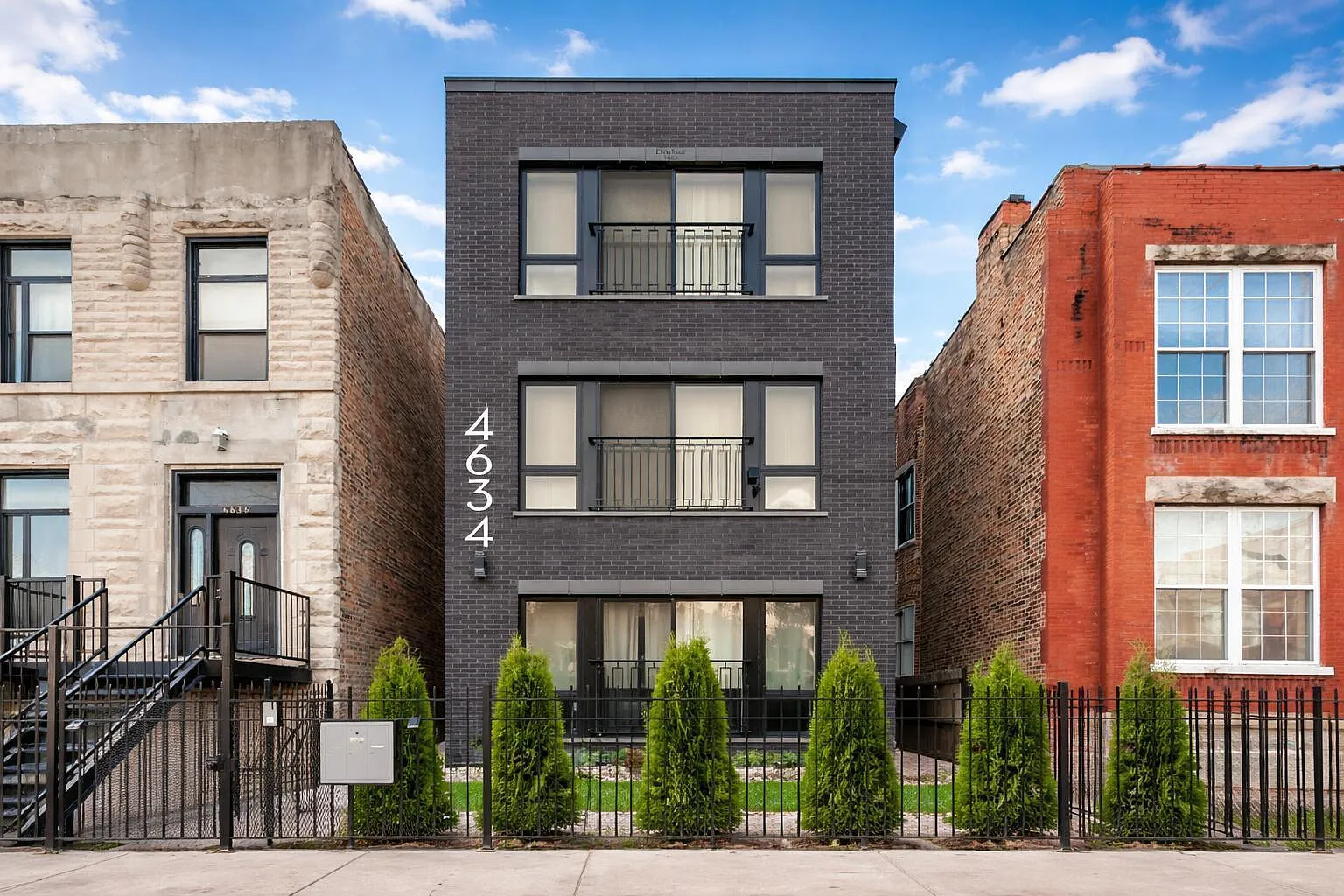 3 bed, 1100 sqft, $2,850 — Photo 1