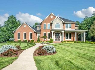 2061 E Mockingbird Ln, Midland, MI 48642