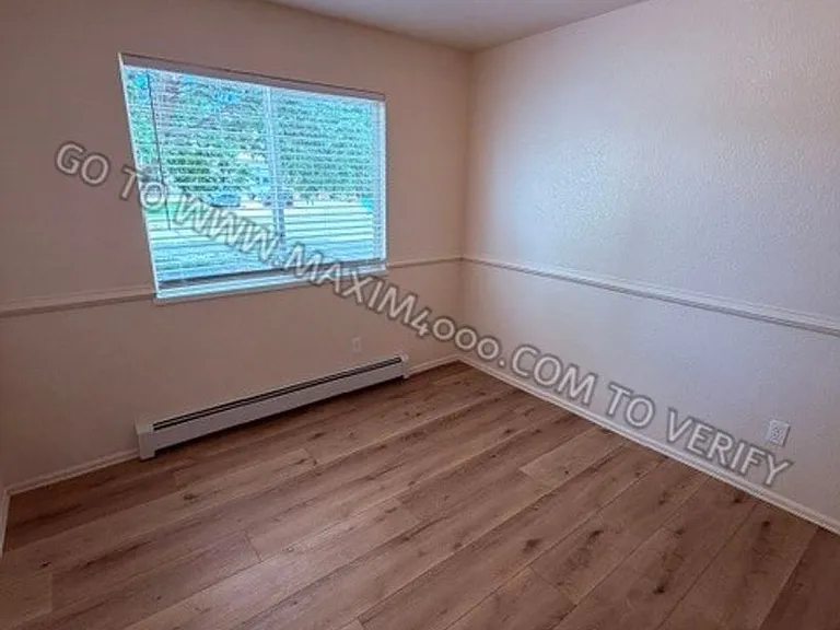 255 Sargent Cir — Photo 9
