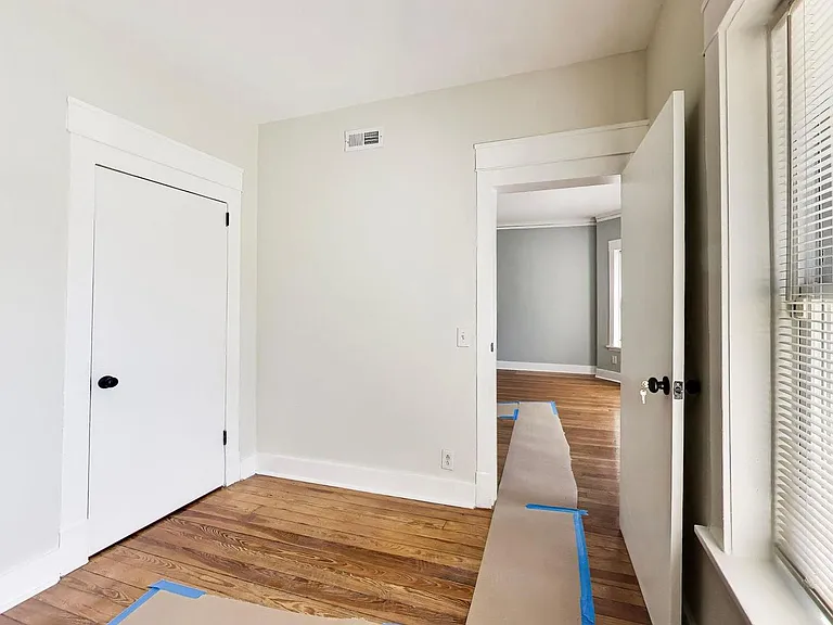 43 N Menard Ave #2 — Photo 26