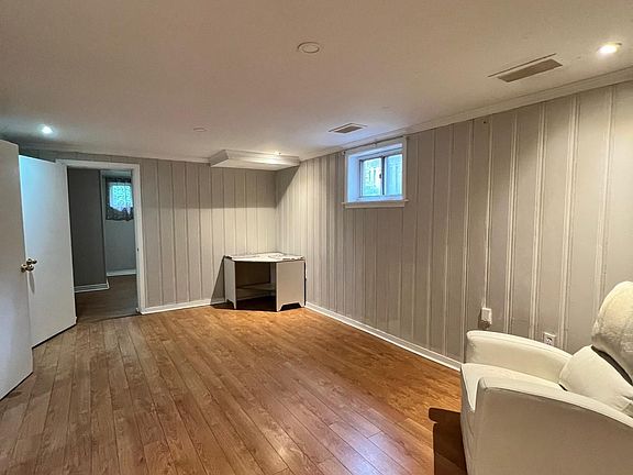 3rd image of 5 Watson St #Basement