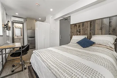 61 Parent Ave Photo 1