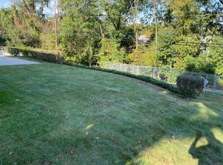 631 Maria Dr, Harrisburg, PA 17109