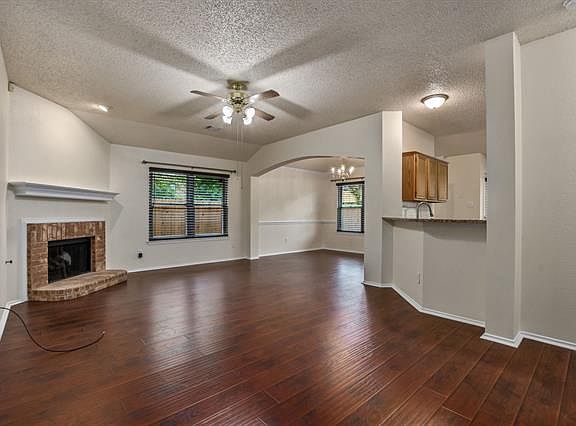 3rd image of 2060 Belvedere Dr